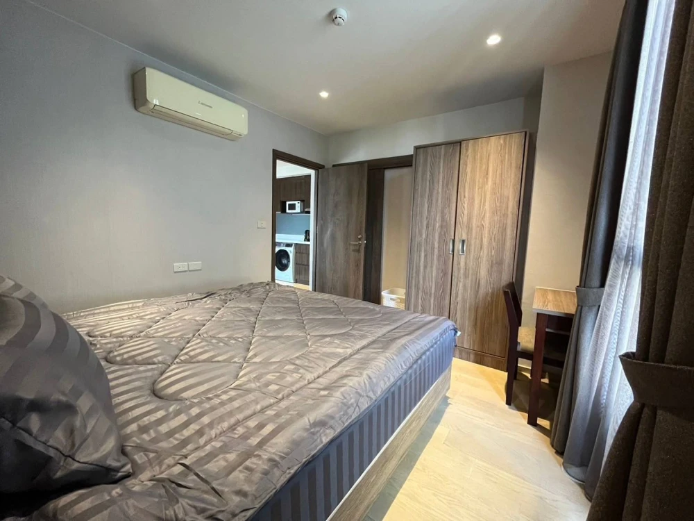 For rent: Runesu Thonglor 5, Japanese-style condo, fully furnished and equipped with appliances. Just bring your own luggage and move in!