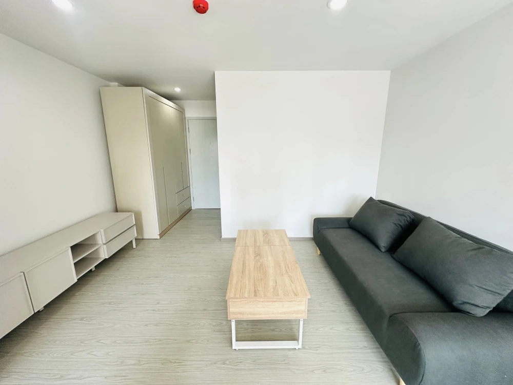For rent: Rye Sukhumvit 101/1, a nice room, comes with complete furniture and amenities. Book now.