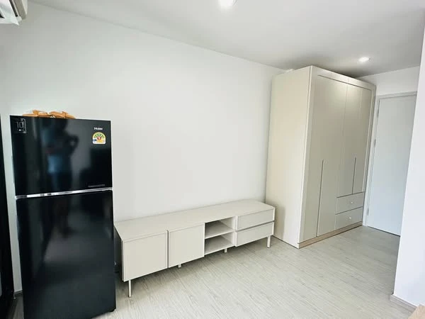For rent: Rye Sukhumvit 101/1, a nice room, comes with complete furniture and amenities. Book now.