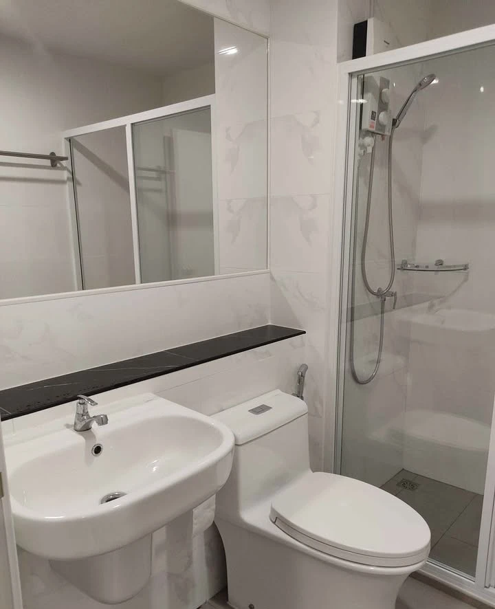 Spacious and comfortable rooms for rent at RYE Talat Phlu. Book now, don't miss out!!