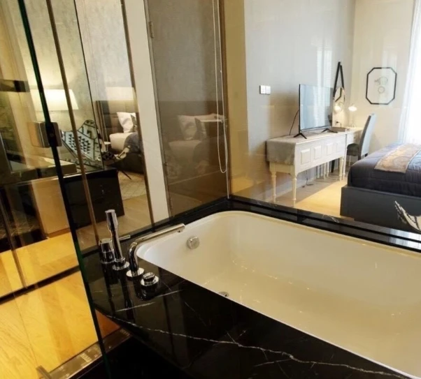 For rent: Saladaeng One. Spacious, comfortable unit with a great view—fully furnished. Book now—don’t miss out!