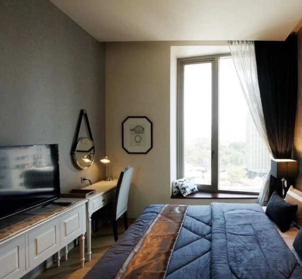 For rent: Saladaeng One. Spacious, comfortable unit with a great view—fully furnished. Book now—don’t miss out!