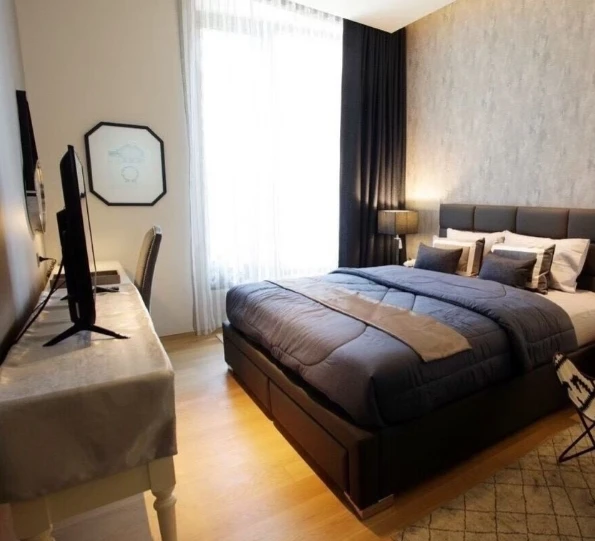For rent: Saladaeng One. Spacious, comfortable unit with a great view—fully furnished. Book now—don’t miss out!