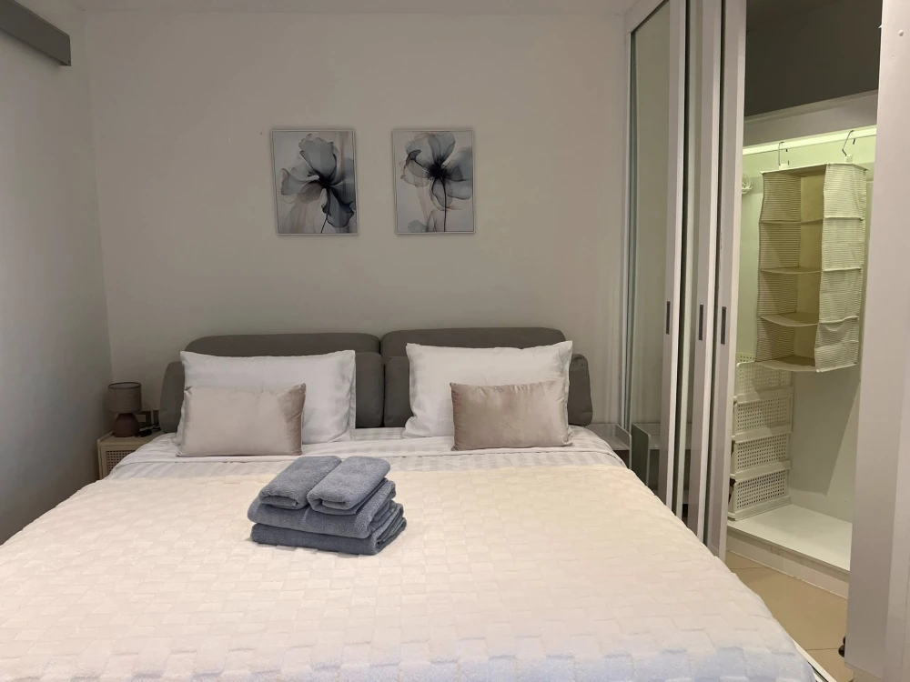 Sands Condominium for rent, studio unit, fully furnished, stunning sea view. Don't miss out!