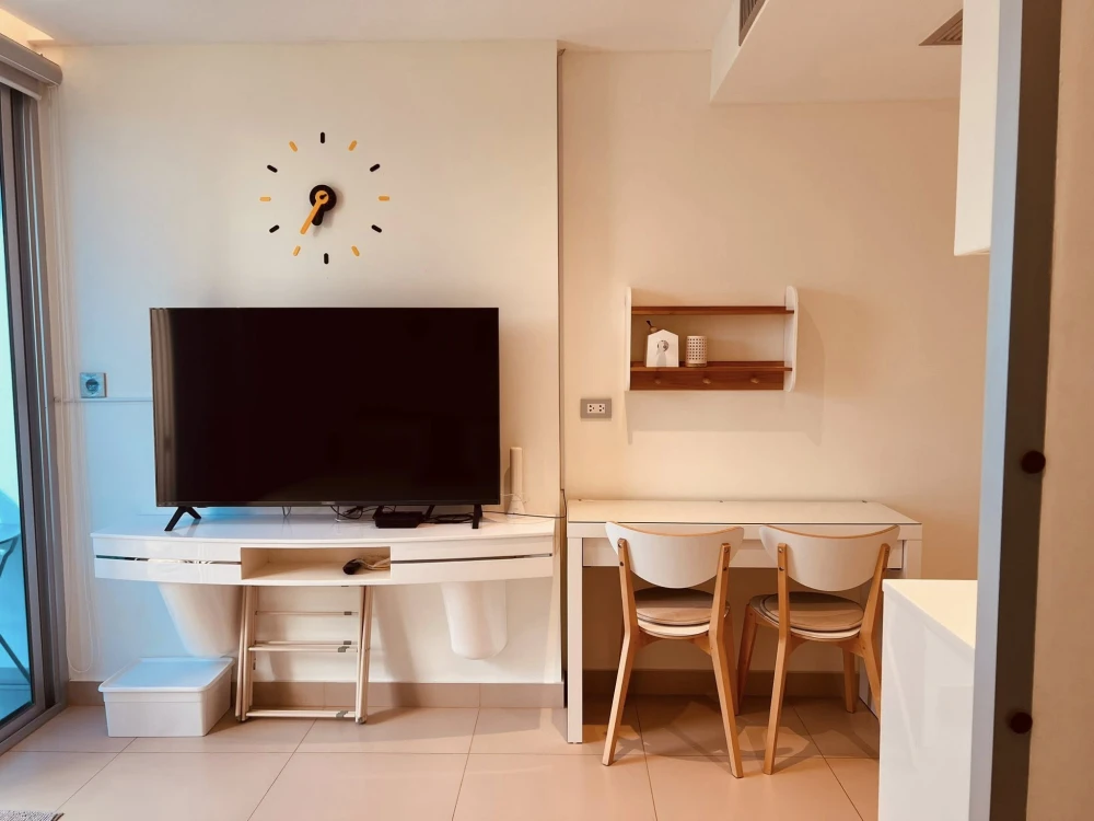Sands Condominium for rent, studio unit, fully furnished, stunning sea view. Don't miss out!