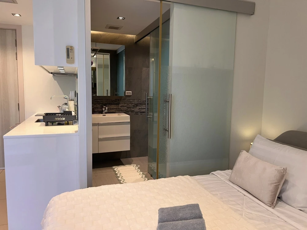 Sands Condominium for rent, studio unit, fully furnished, stunning sea view. Don't miss out!