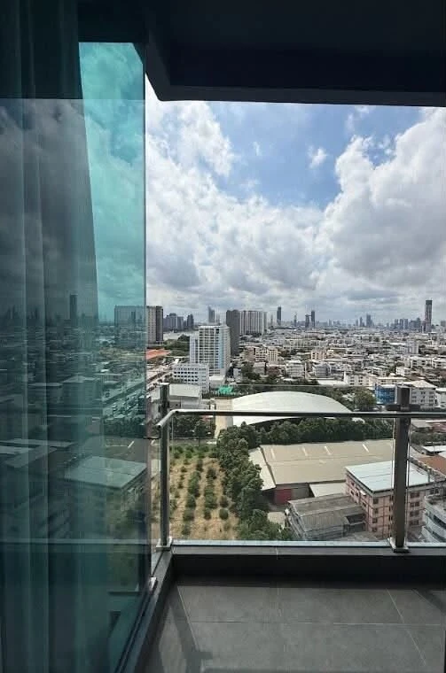 Sapphire Luxurious Condo Rama 3 for rent. Fully furnished and ready to move in. Complete amenities. Amazing price! Book now!