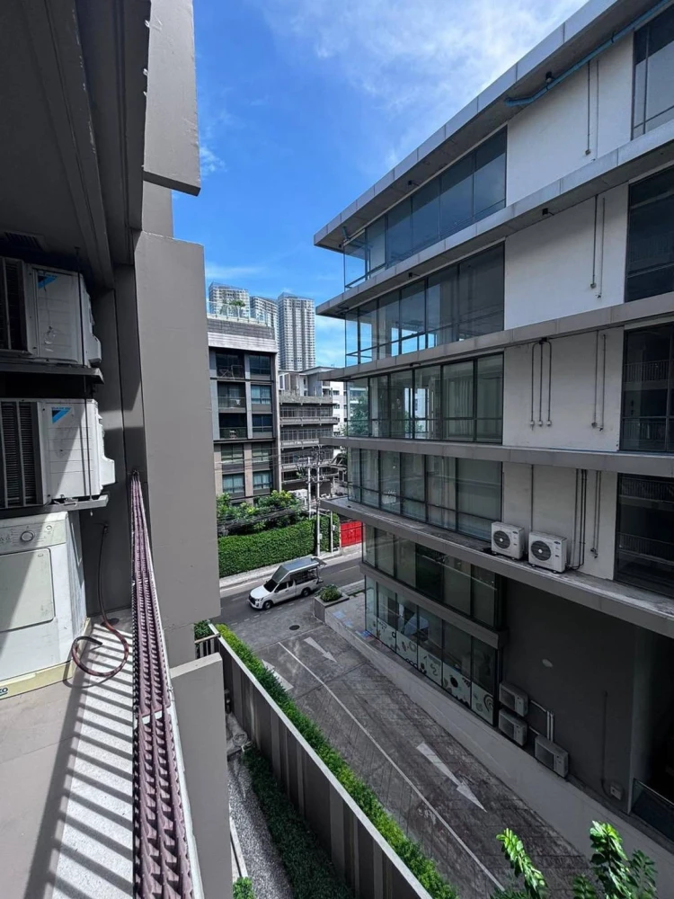 For rent: Sari by Sansiri, fully furnished and equipped with appliances, spacious area, hurry and reserve now!