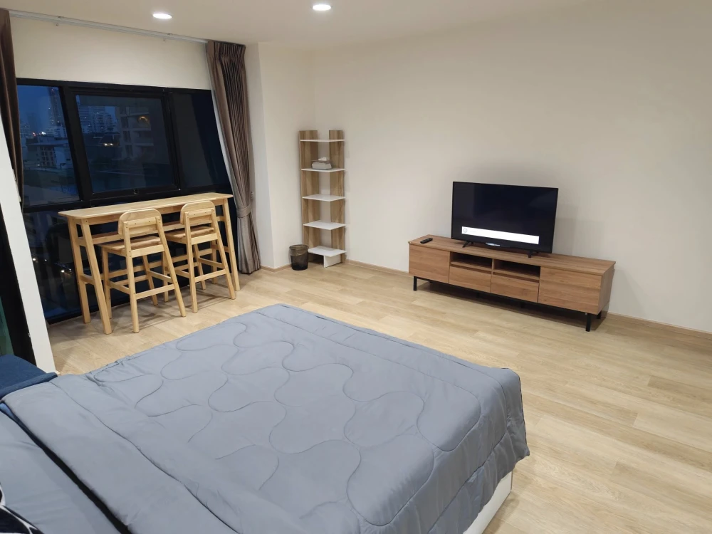 For rent: Sathorn Gardens, ready to move in, spacious and comfortable. Reserve now, don't miss out!!!