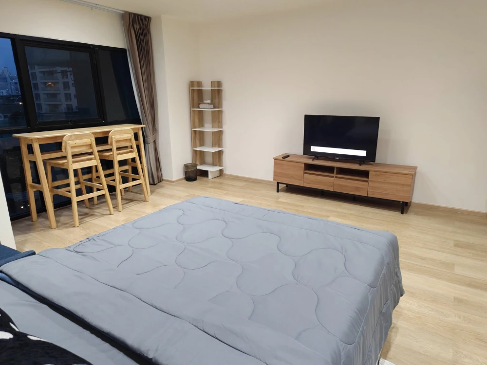For rent: Sathorn Gardens, ready to move in, spacious and comfortable. Reserve now, don't miss out!!!