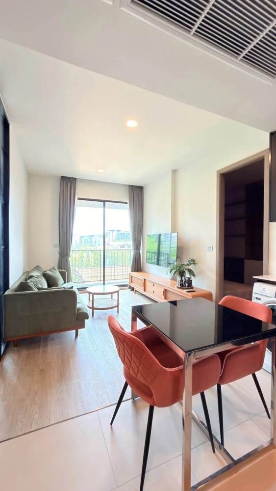 Savvi Phaholyothin 2 condo for rent. Garden view, next to residential houses, unblocked view. Fully furnished with built-in furniture. Move-in ready.