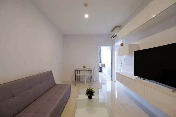 Seahill Condo for rent, spacious room, lots of usable space, good location, convenient transportation, fully furnished, reserve now!