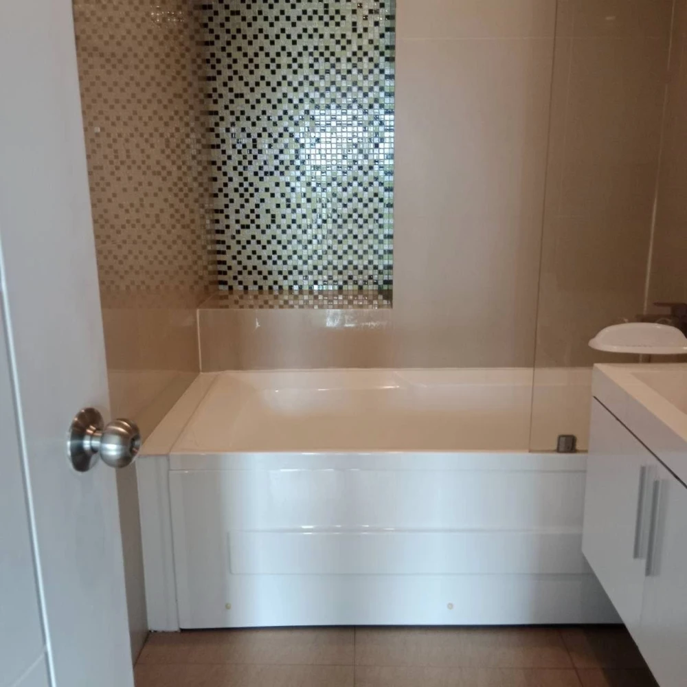 Seahill Condo for rent, a nice room, good location, comes with complete furniture and appliances, just bring your bags and move in!