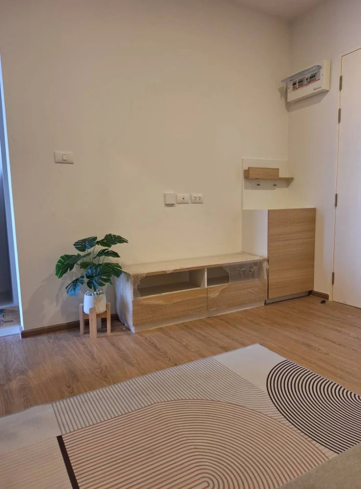 For rent: Sena Kith Bangna - KM.29, 1 bedroom, 1 bathroom, decorated in a controlled tone. Don't miss out on this great deal.