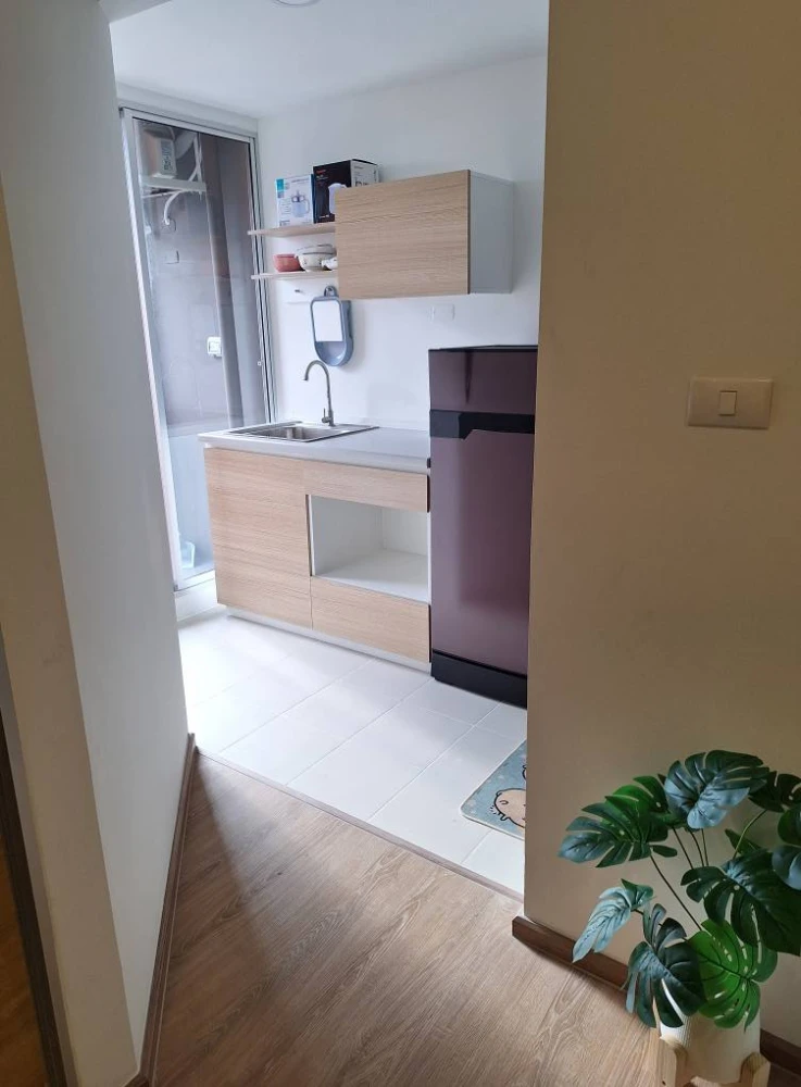 For rent: Sena Kith Bangna - KM.29, 1 bedroom, 1 bathroom, decorated in a controlled tone. Don't miss out on this great deal.