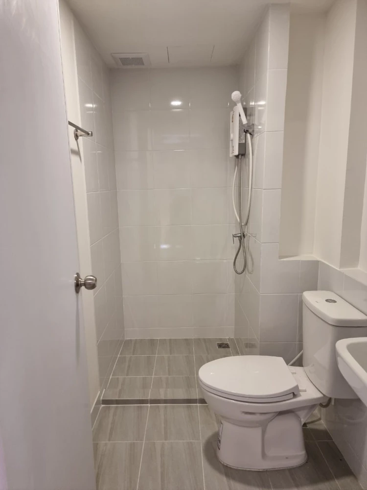 For rent: Sena Kith Bangna - KM.29, 1 bedroom, 1 bathroom, fully furnished and equipped with appliances. Great deal, reserve now!
