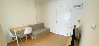 For rent: Sena Kith Bangna - KM.29, 1 bedroom, 1 bathroom, fully furnished and equipped with appliances. Great deal, reserve now!