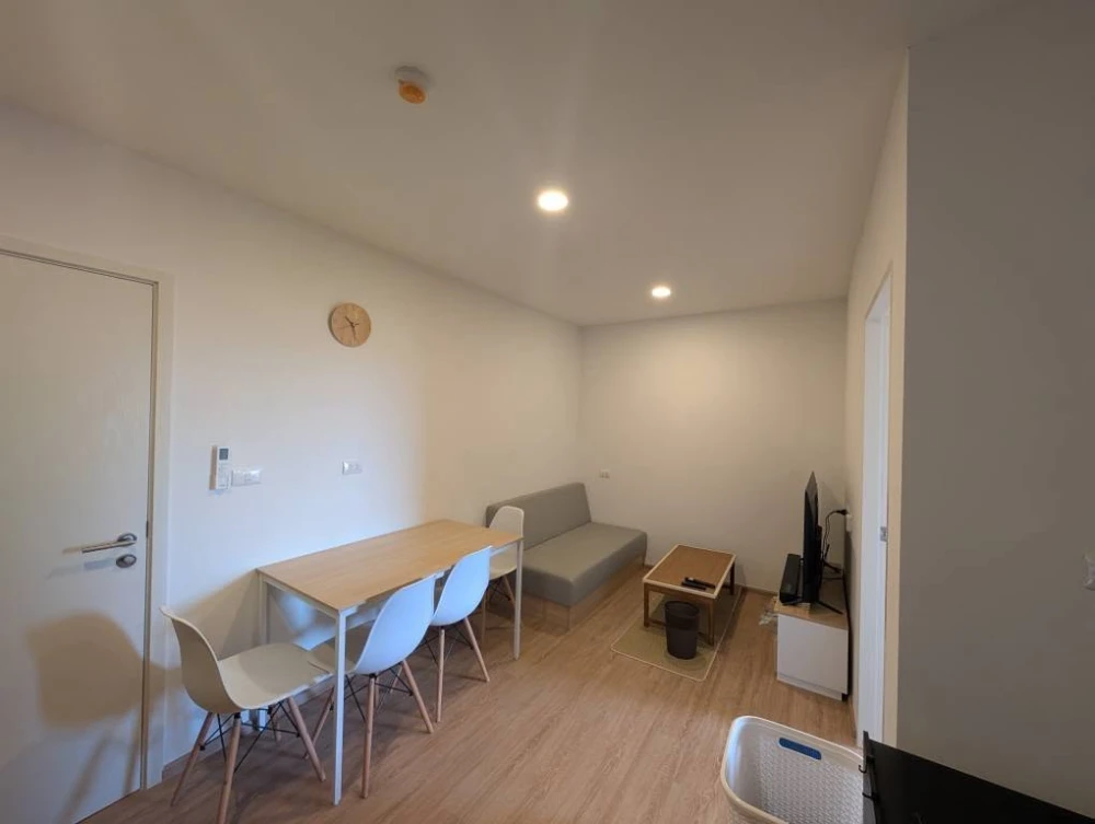 For rent: Sena Kith Bangna - KM.29, spacious room with plenty of usable space, fully furnished and equipped with appliances. Reserve now!