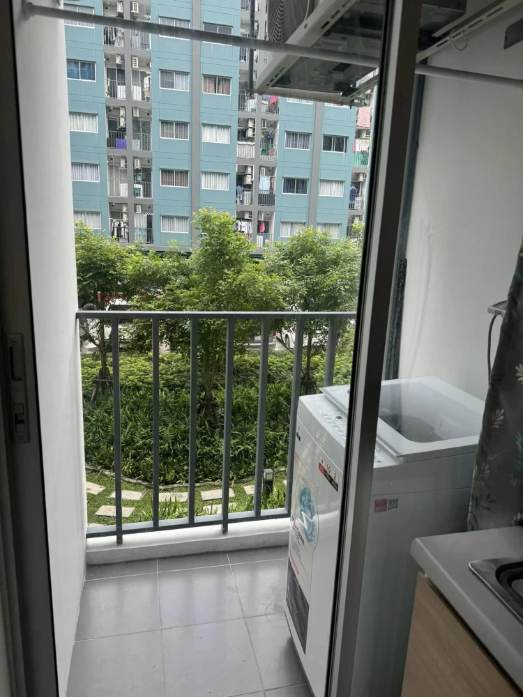 For rent: Sena Kith Chalong Krung-Ladkrabang, 2nd floor, garden view, partitioned room, fully furnished, reserve now, urgent.