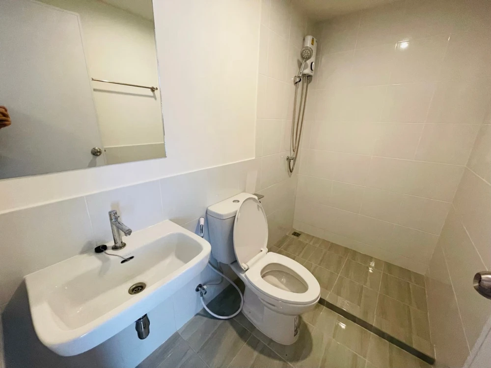 For rent: Sena Kith Chalong Krung-Ladkrabang, 3rd floor, fully furnished, ready to move in. Book now!