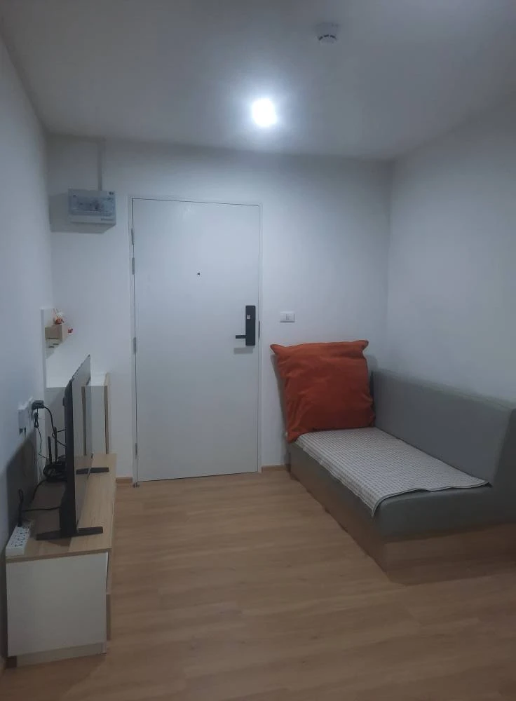 For rent: Sena Kith Chalong Krung-Ladkrabang, 3rd floor, fully furnished room, ready to move in, reserve now, urgently.