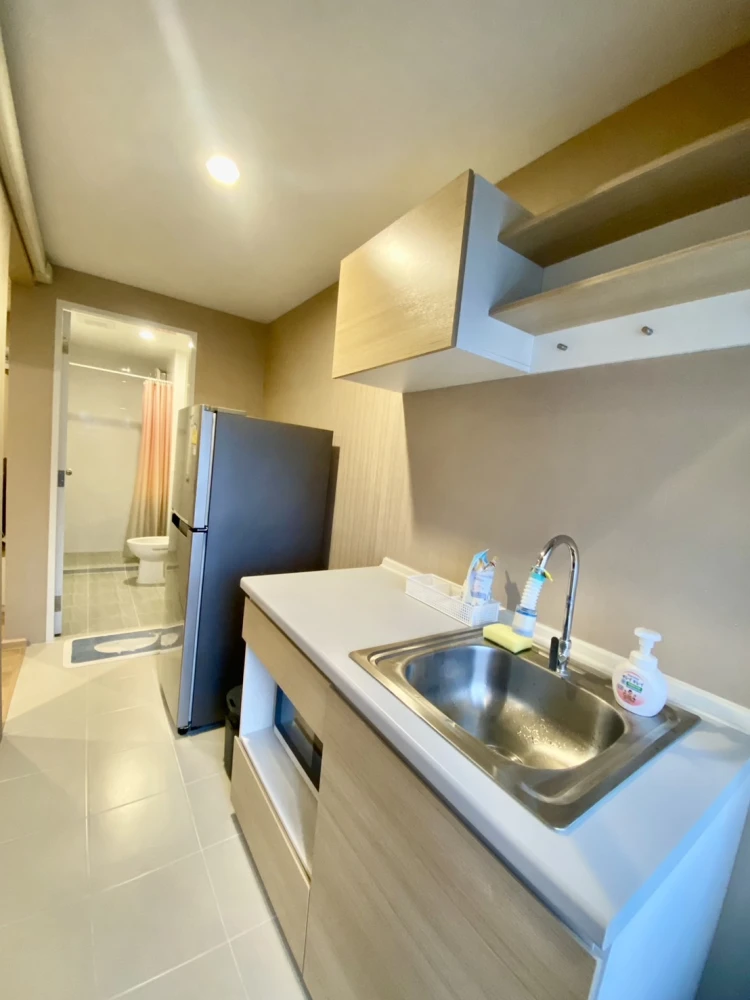 For rent: Sena Kith Chalong Krung-Ladkrabang, 4th floor unit. Great location, not crowded. Fully furnished. Book now!