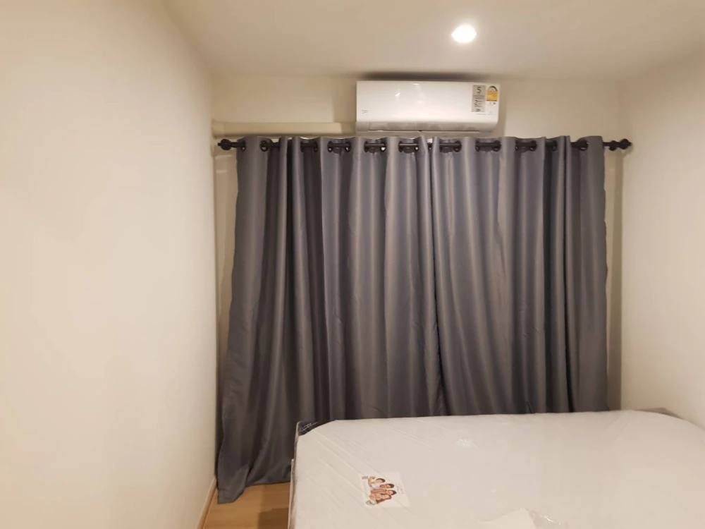 For rent: Sena Kith Chalong Krung-Ladkrabang. Nice, well-partitioned room. Affordable price. Just bring your belongings and move in!