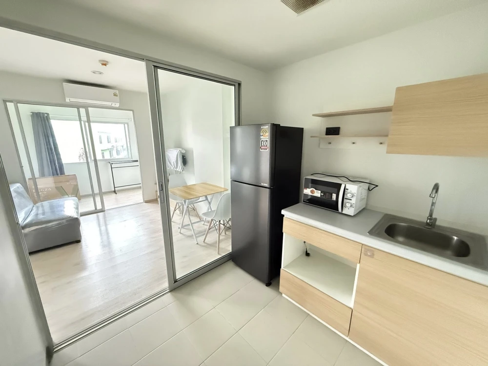 For rent: SENA Kith MRT–Bangkae Phase 2. Rooms are partitioned into separate, clearly defined zones. Great price! Book now!