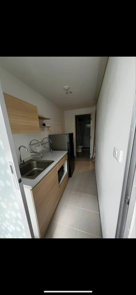 For rent: SENA Kith MRT–Bangkae. Nice room on the 2nd floor, fully furnished, in a prime location with convenient transportation. Book now!