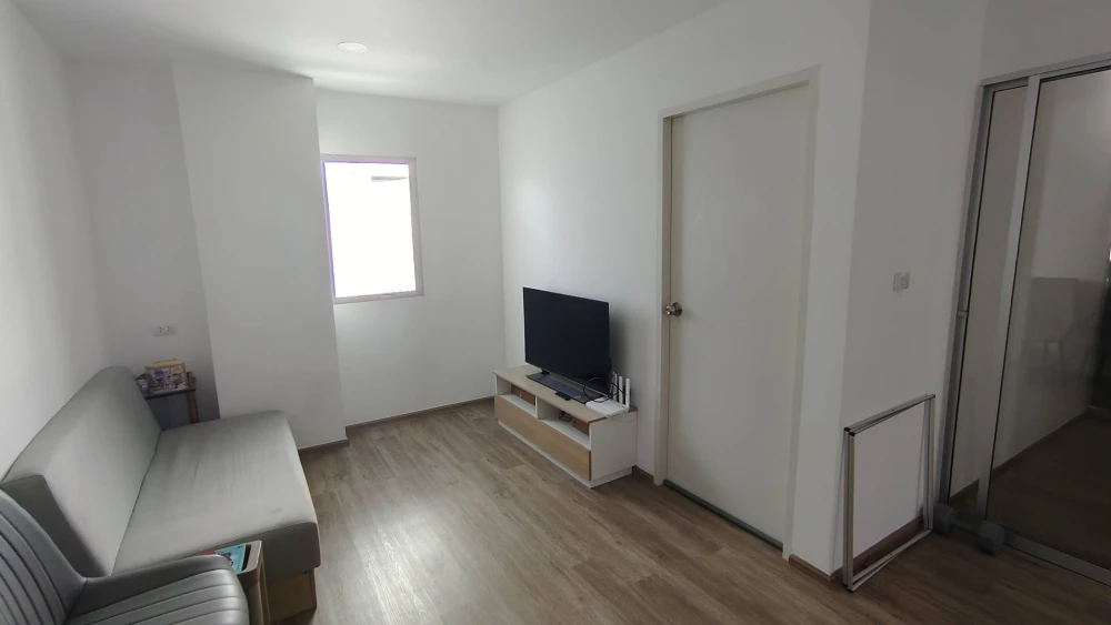 For rent: Sena Kith Rangsit-Khlong 4, 1 bedroom, 1 bathroom, fully furnished. Convenient location. Don't miss out!