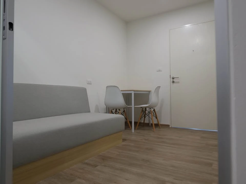 For rent: Sena Kith Srinakarin - Sridan, 1 bedroom, 1 bathroom, fully furnished, convenient transportation, don't miss this great deal.