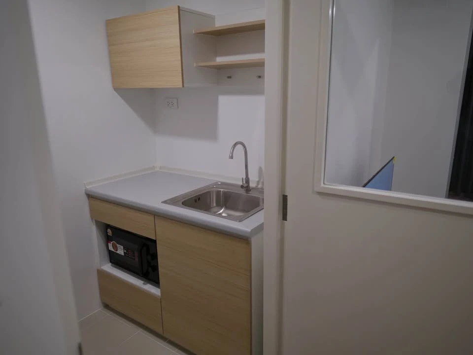 For rent: Sena Kith Srinakarin - Sridan, 1 bedroom, 1 bathroom, fully furnished, convenient transportation, don't miss this great deal.