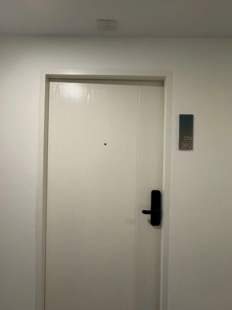 For rent: Sena Kith Srinakarin - Sridan, a room decorated in warm wood tones, with lots of usable space, a great location, don't miss it.