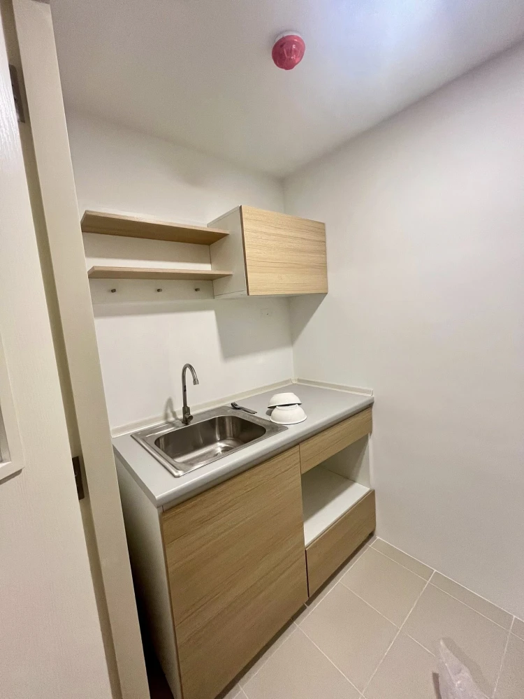 For rent or sell: Sena Kith Srinakarin - Sridan, a lovely room with complete furniture and appliances. Don't miss out on this great deal!