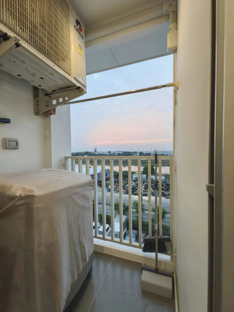 For rent: Sena Kith Thepharak - Bangbo, clean and comfortable room, comes with wood-pattern furniture, complete electrical appliances, book now.