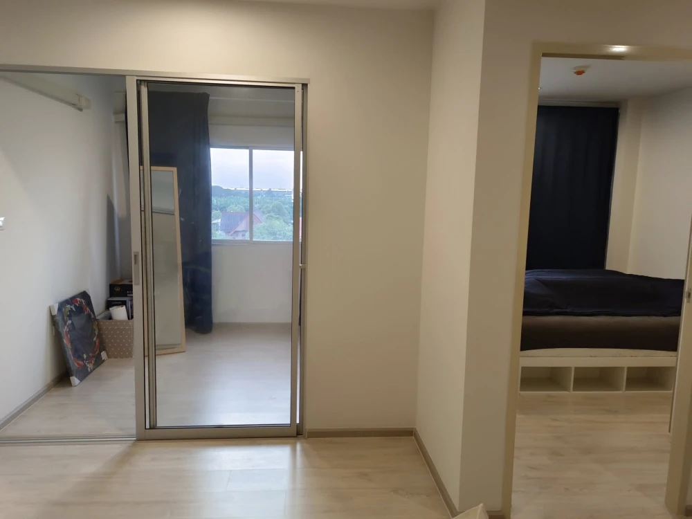 For rent: Sena Kith Westgate - Bangbuathong, corner room, not crowded, comes with complete furniture, just bring your bags and move in.