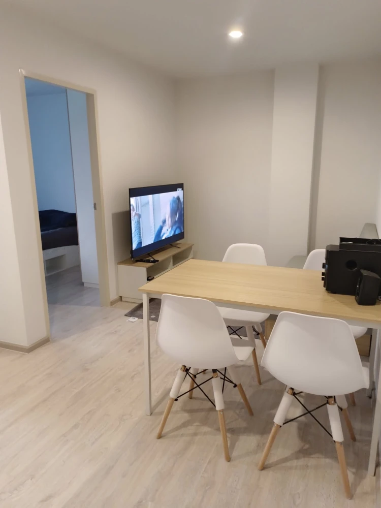 For rent: Sena Kith Westgate - Bangbuathong, corner room, not crowded, comes with complete furniture, just bring your bags and move in.
