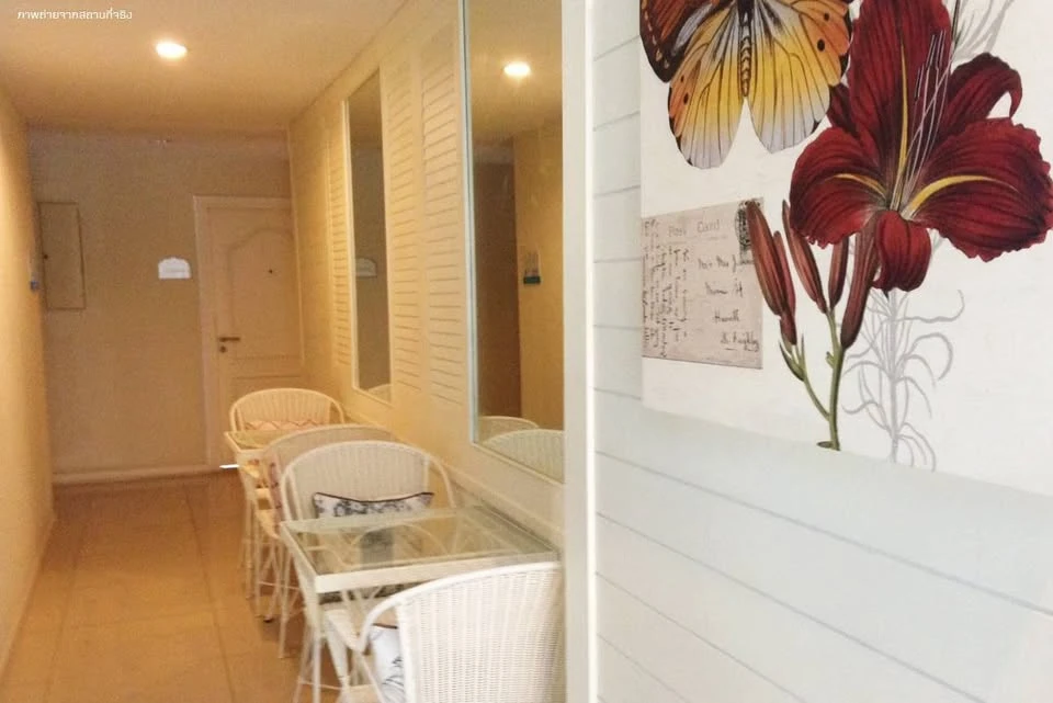 For rent: Sense of London, corner room with privacy, fully furnished, convenient transportation, don't miss it.