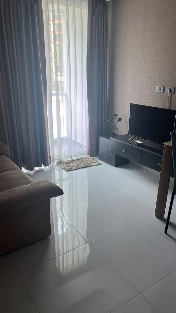 For rent: Serenity Pattaya Wongamat, 2nd floor. A lovely, fully furnished unit. Book now!