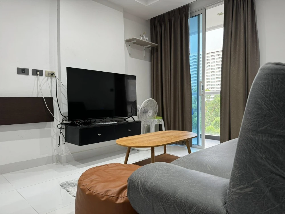 For rent sell: Serenity Wongamat, 5th floor, beautiful view, fully furnished, if interested, hurry and reserve now, don't miss out.