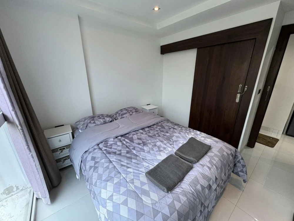 For rent sell: Serenity Wongamat, 5th floor, beautiful view, fully furnished, if interested, hurry and reserve now, don't miss out.