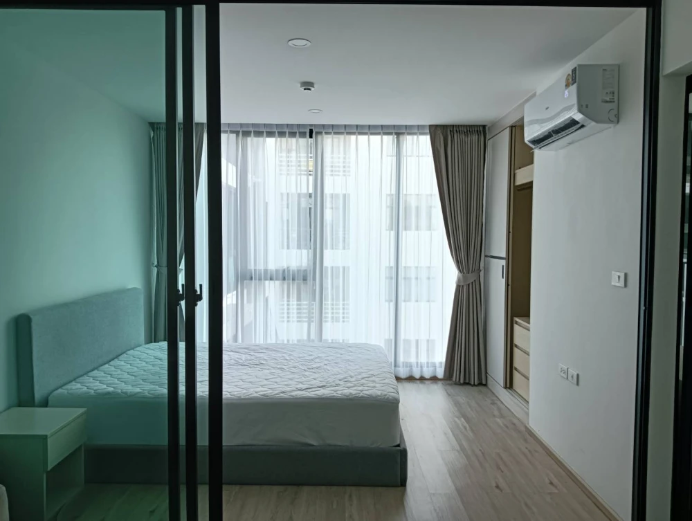 For rent: Serio Sukhumvit 50, 8th floor, partitioned unit, fully furnished. Book now, don't wait!