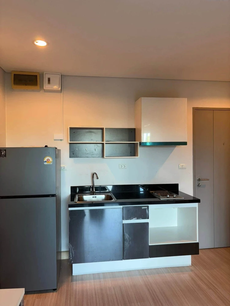 Serrano Condominium, Rama 2 for rent. Breezy, great view, 8th floor. Spacious, clean, bright and airy. Fully furnished, ready to move in.