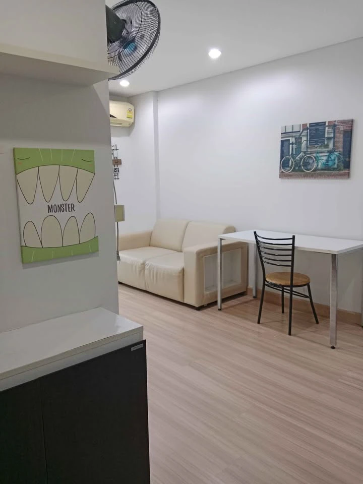 Serrano Condominium for rent. Ready to move in, fully furnished, spacious and comfortable. Book now!