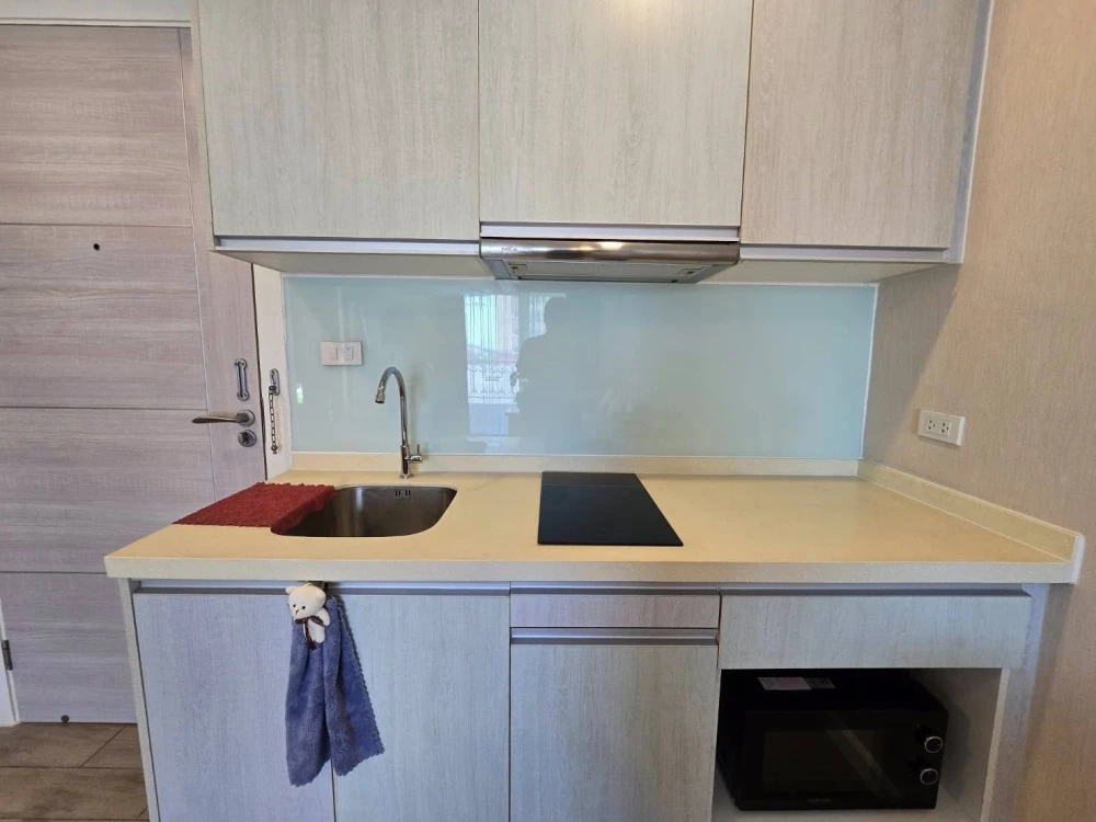 For rent: Seven Seas Condo Resort Jomtien. Ready to move in, high floor, fully furnished. Book now!