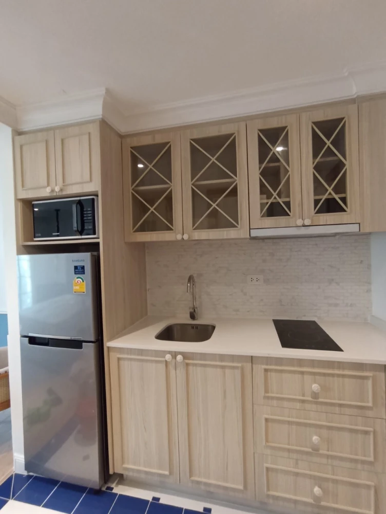 For rent: Seven Seas Cote d Azur, a nice room on the 3rd floor, fully furnished, hurry and reserve now!
