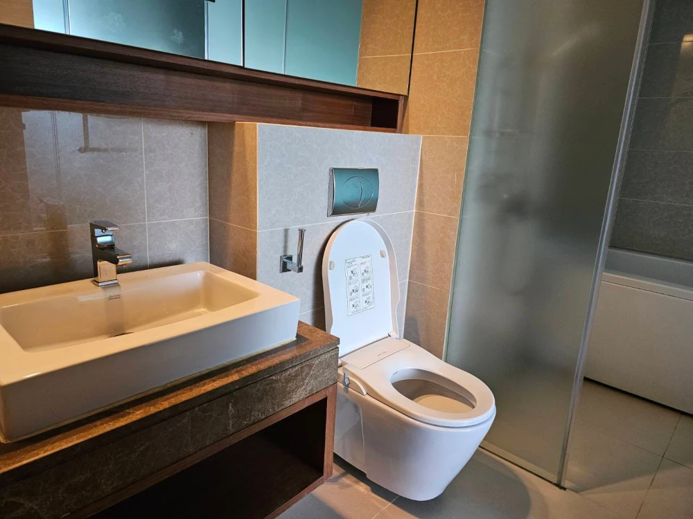 For rent: Fully furnished unit at Siamese 39 (2nd floor). Book now—don't miss out!