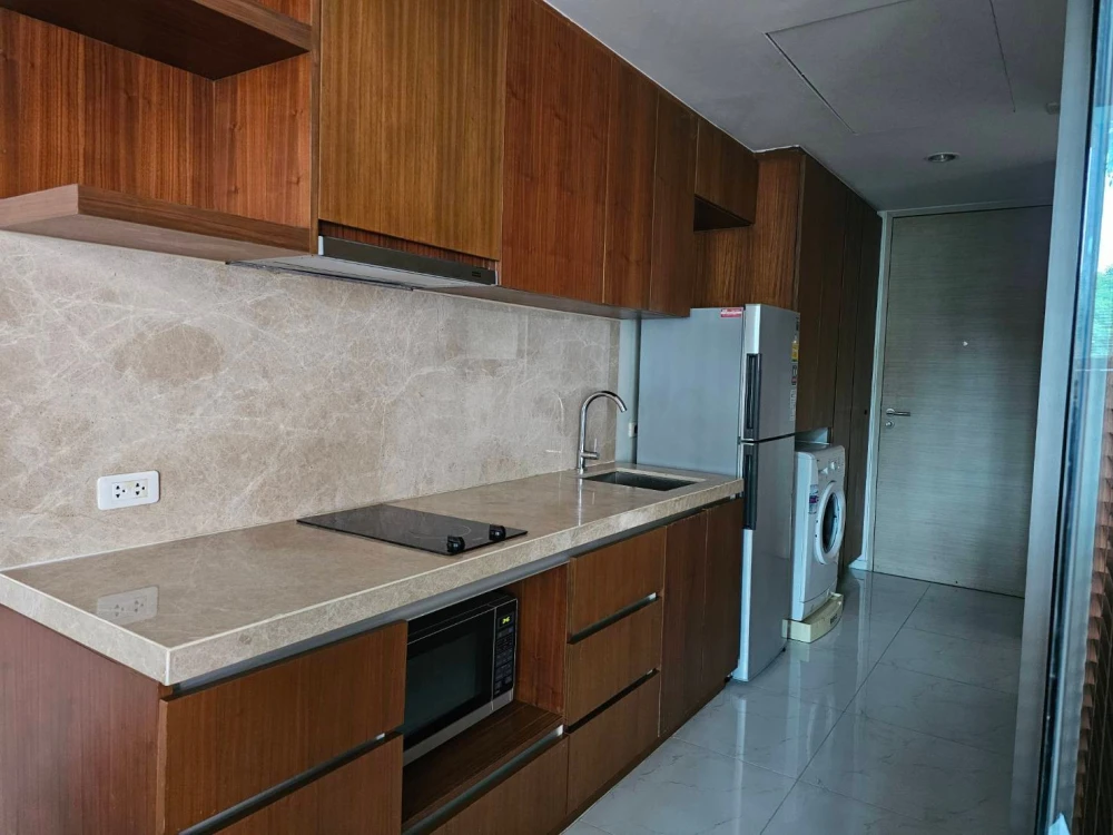 For rent: Fully furnished unit at Siamese 39 (2nd floor). Book now—don't miss out!