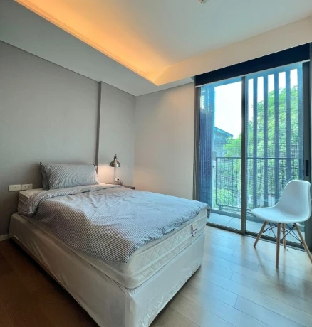 For rent: Siamese 39, 2nd floor, pool view. Beautifully furnished and fully equipped. Book now, don't wait!