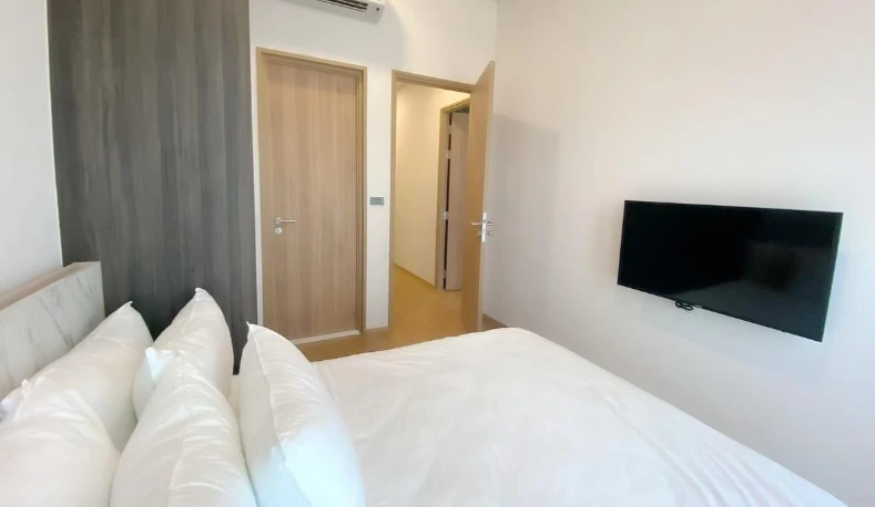 For rent: Siamese Exclusive Sukhumvit 31. Nice, fully furnished unit. Book now! Limited time offer!